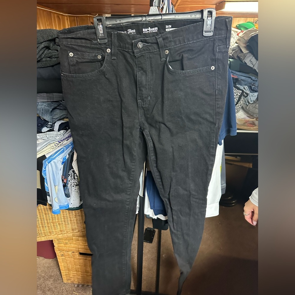 Men’s black jeans